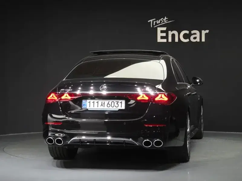 2025 Mercedes-Benz E-Класс с пробегом 5 600 км
