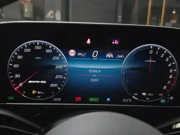 2025 Mercedes-Benz E-Класс с пробегом 5 600 км