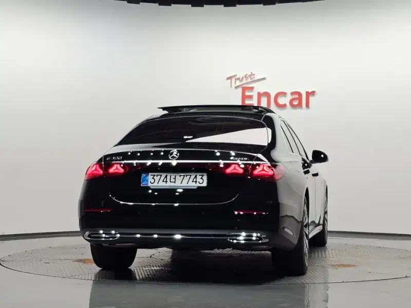 2025 Mercedes-Benz E-Класс с пробегом 6 979 км