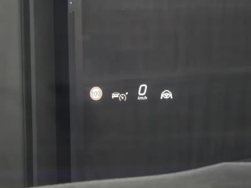 2025 Mercedes-Benz E-Класс с пробегом 5 600 км