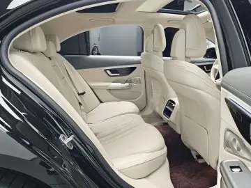 2025 Mercedes-Benz E-Класс с пробегом 6 979 км