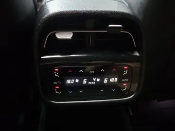 2025 Mercedes-Benz E-Класс с пробегом 5 600 км