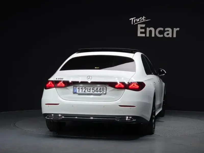 2025 Mercedes-Benz E-Класс с пробегом 1 817 км