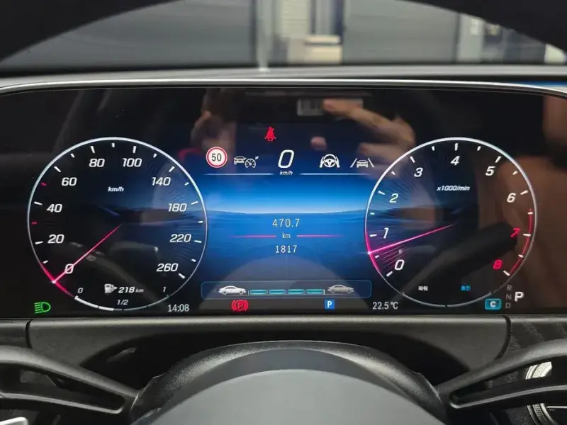 2025 Mercedes-Benz E-Класс с пробегом 1 817 км