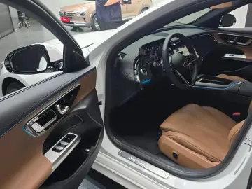 2025 Mercedes-Benz E-Класс с пробегом 1 817 км