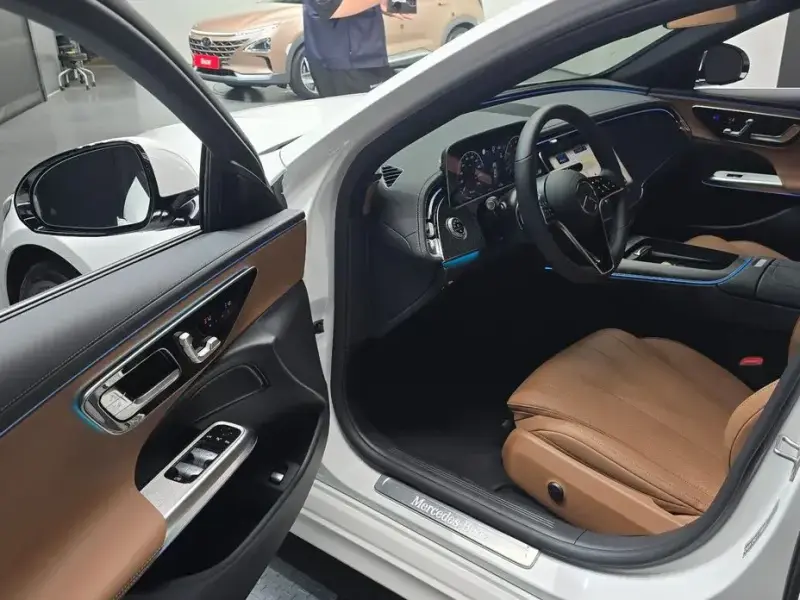 2025 Mercedes-Benz E-Класс с пробегом 1 817 км