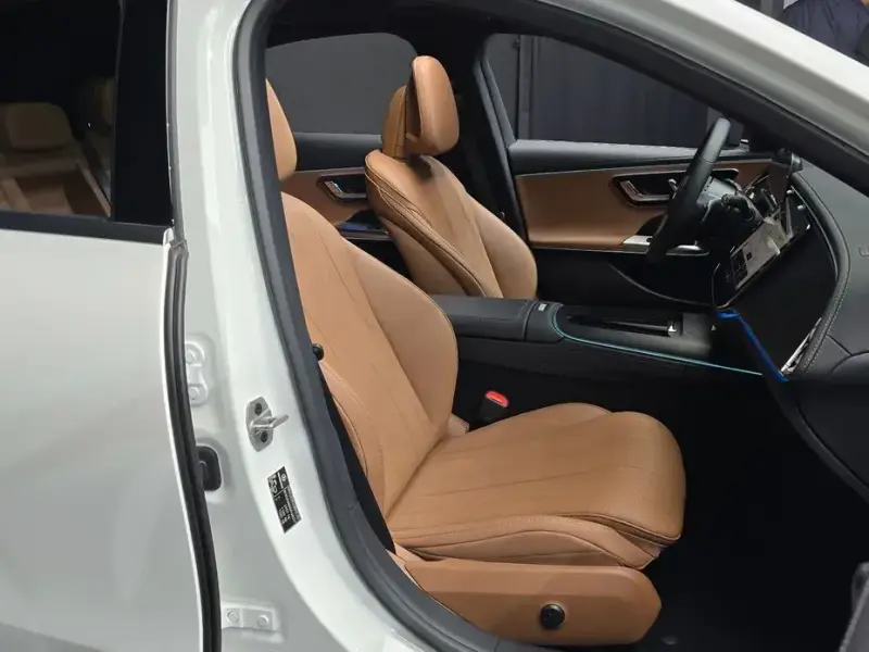 2025 Mercedes-Benz E-Класс с пробегом 1 817 км