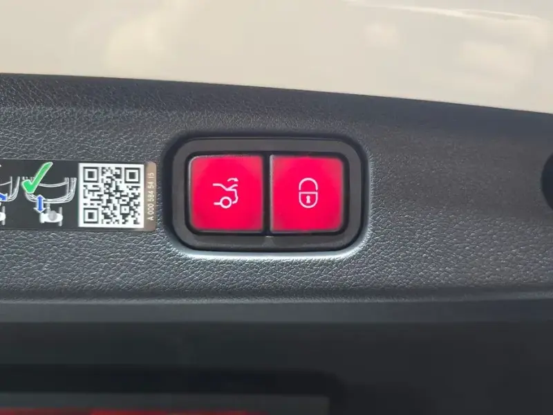 2025 Mercedes-Benz E-Класс с пробегом 1 817 км