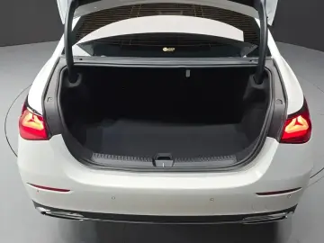 2025 Mercedes-Benz E-Класс с пробегом 1 817 км