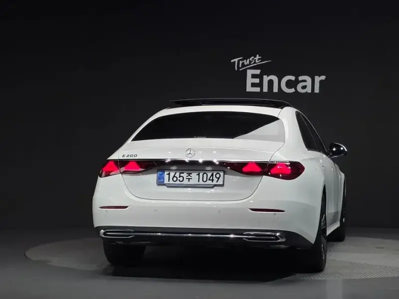 2025 Mercedes-Benz E-Класс с пробегом 1 671 км
