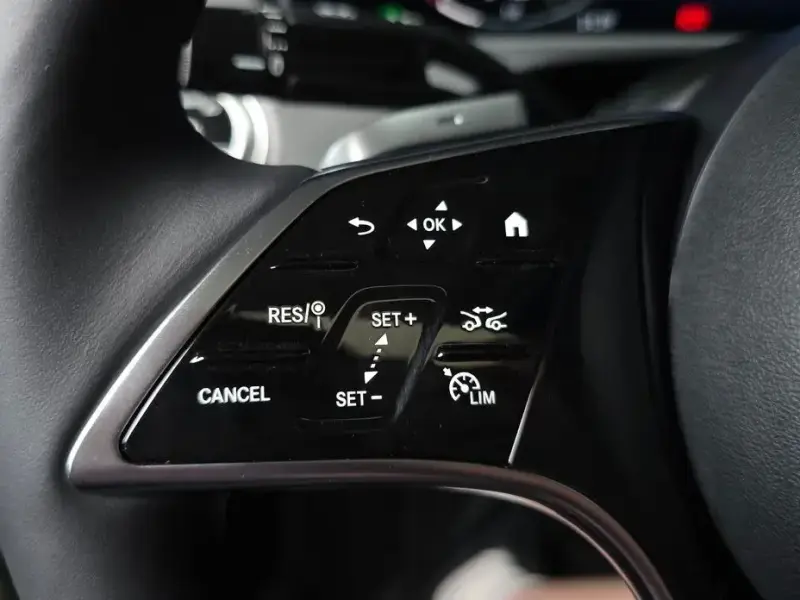 2025 Mercedes-Benz E-Класс с пробегом 1 671 км