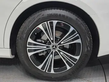 2025 Mercedes-Benz E-Класс с пробегом 1 671 км