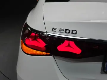 2025 Mercedes-Benz E-Класс с пробегом 1 671 км
