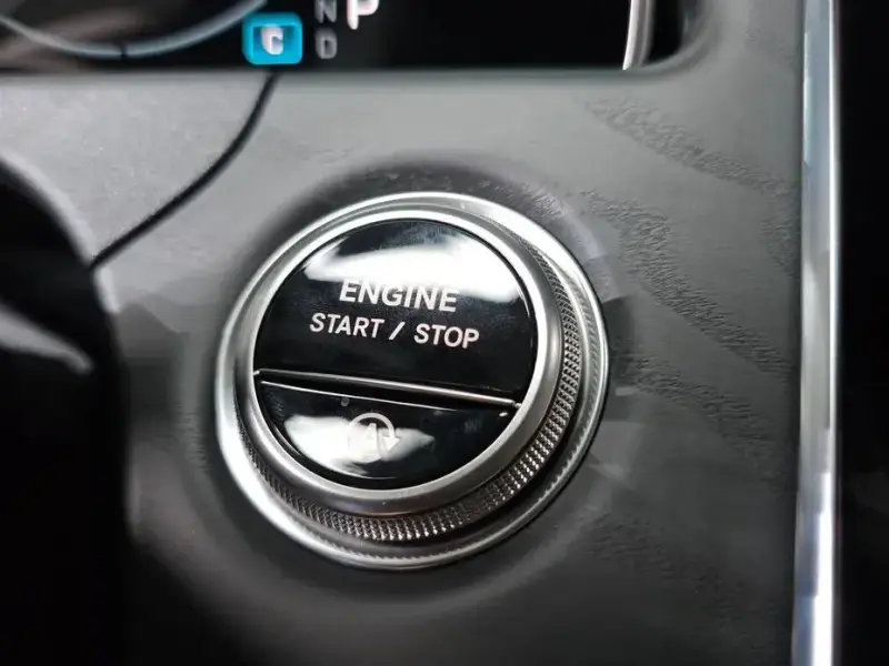 2025 Mercedes-Benz E-Класс с пробегом 1 671 км