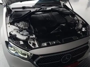 2025 Mercedes-Benz E-Класс с пробегом 15 894 км