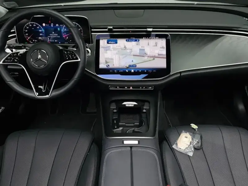 2025 Mercedes-Benz E-Класс с пробегом 15 894 км