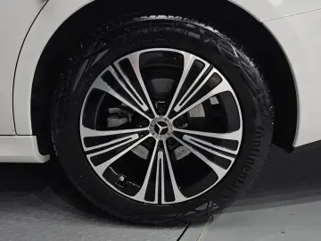 2025 Mercedes-Benz E-Класс с пробегом 15 894 км