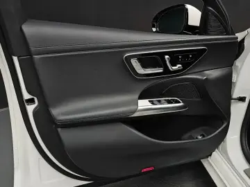 2025 Mercedes-Benz E-Класс с пробегом 15 894 км