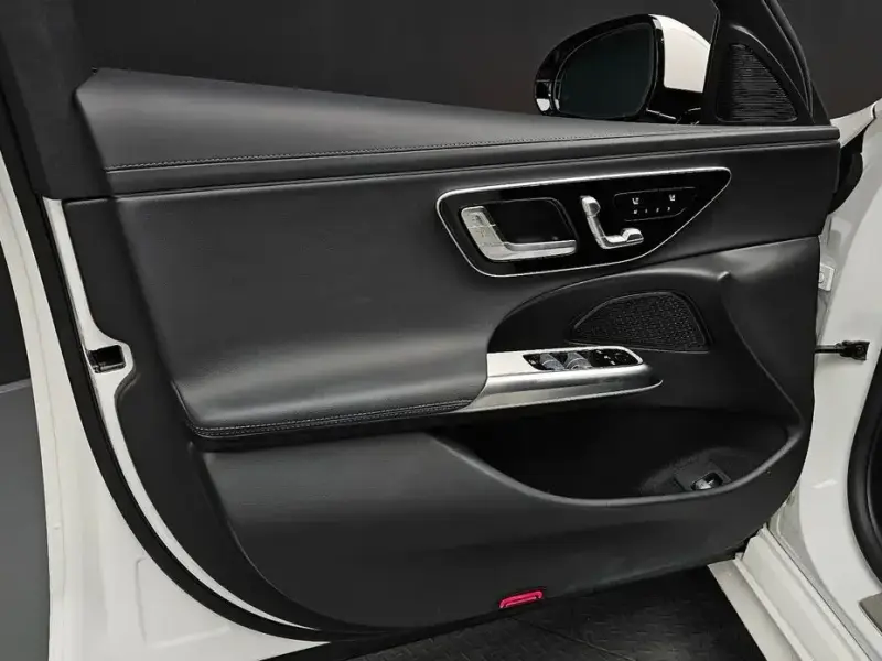 2025 Mercedes-Benz E-Класс с пробегом 15 894 км