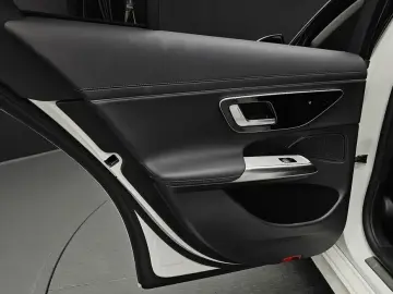 2025 Mercedes-Benz E-Класс с пробегом 15 894 км