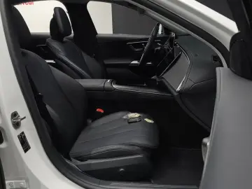 2025 Mercedes-Benz E-Класс с пробегом 15 894 км