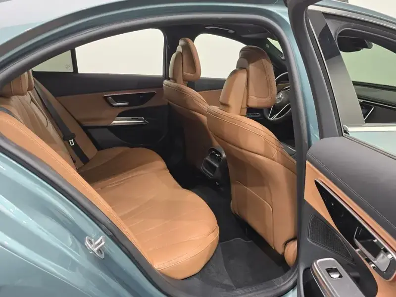 2025 Mercedes-Benz E-Класс с пробегом 8 790 км