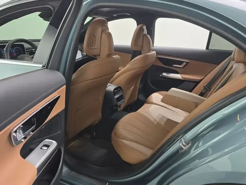 2025 Mercedes-Benz E-Класс с пробегом 8 790 км