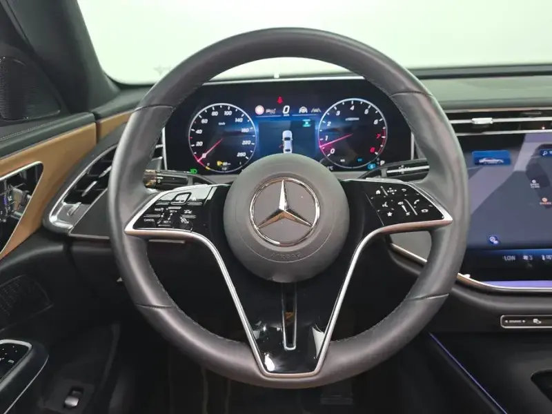 2025 Mercedes-Benz E-Класс с пробегом 8 790 км