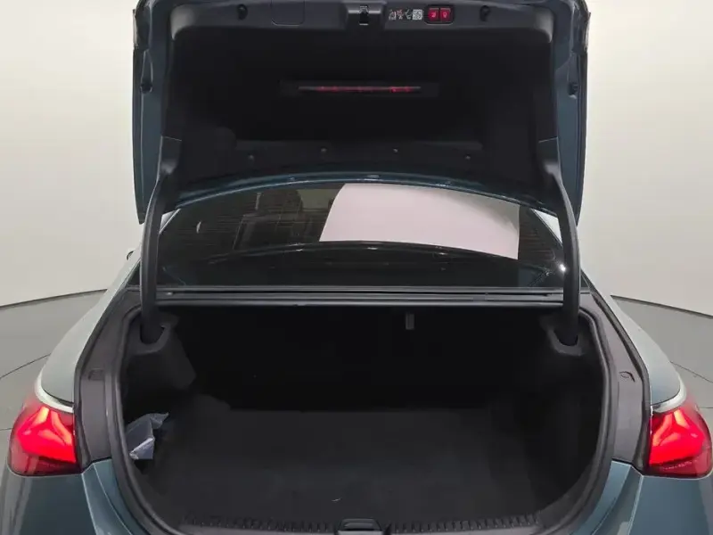 2025 Mercedes-Benz E-Класс с пробегом 8 790 км