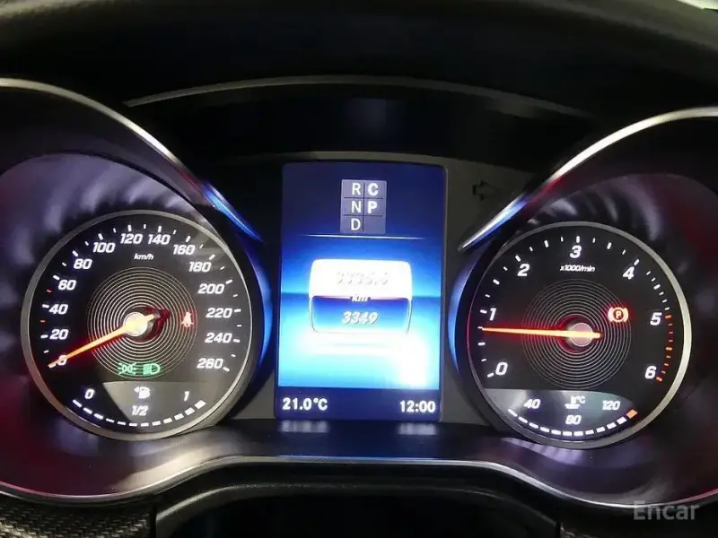2023 Mercedes-Benz V-Класс с пробегом 3 350 км