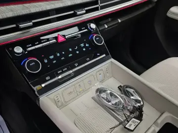 2023 Hyundai Santa Fe с пробегом 65 922 км
