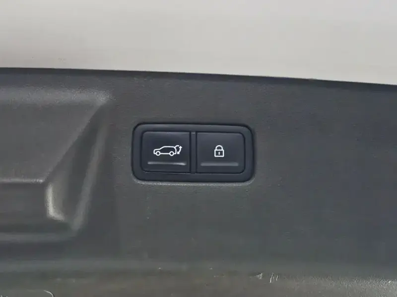 2023 Hyundai Santa Fe с пробегом 65 922 км