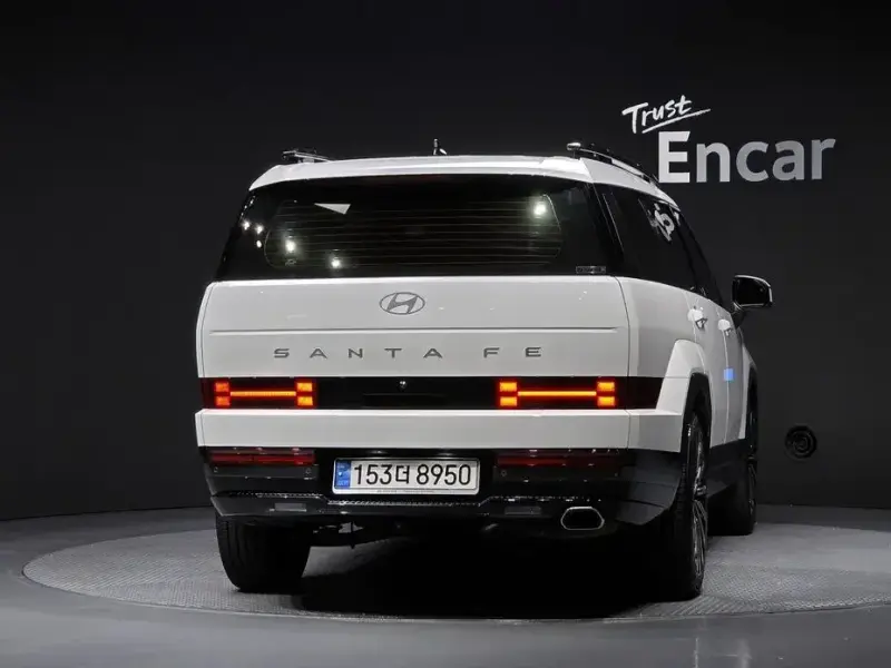 2024 Hyundai Santa Fe с пробегом 12 896 км