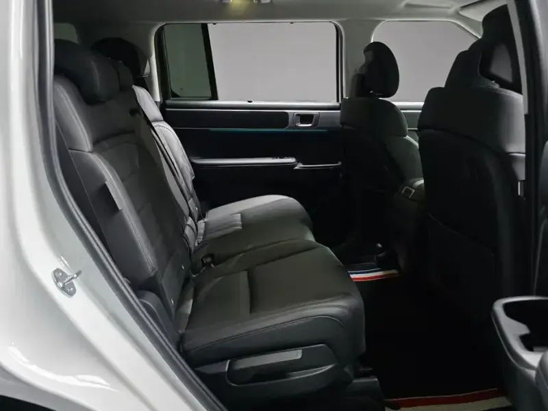 2024 Hyundai Santa Fe с пробегом 12 896 км