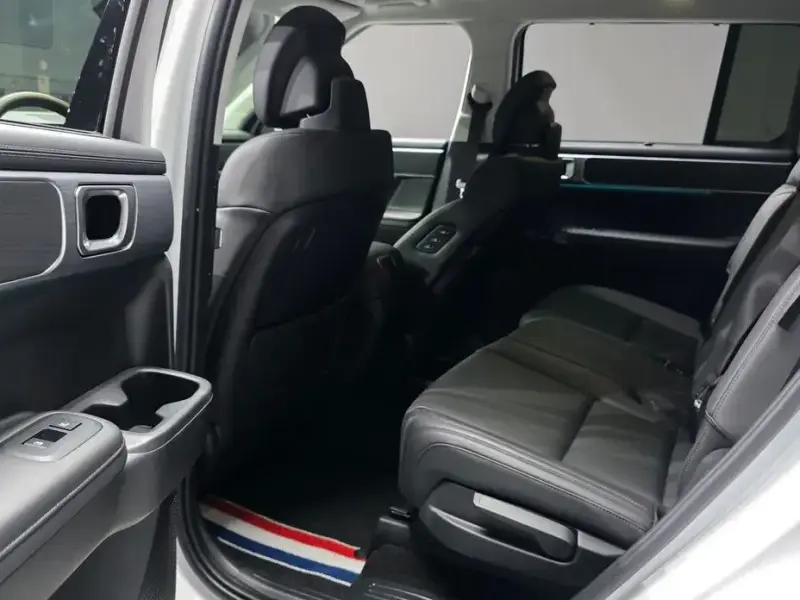 2024 Hyundai Santa Fe с пробегом 12 896 км