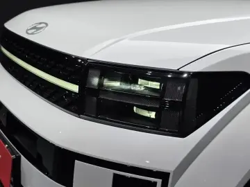 2024 Hyundai Santa Fe с пробегом 12 896 км