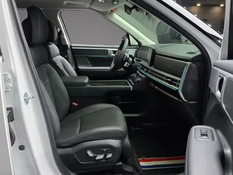 2024 Hyundai Santa Fe с пробегом 12 896 км