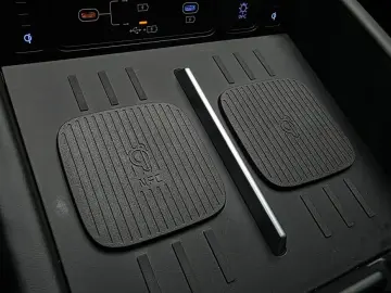2024 Hyundai Santa Fe с пробегом 12 896 км