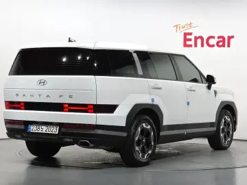 2025 Hyundai Santa Fe с пробегом 13 734 км