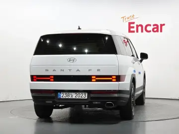 2025 Hyundai Santa Fe с пробегом 13 734 км