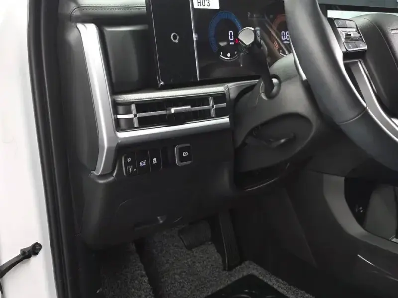 2025 Hyundai Santa Fe с пробегом 13 734 км