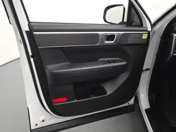 2025 Hyundai Santa Fe с пробегом 13 734 км