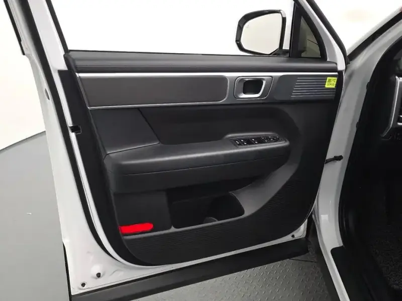 2025 Hyundai Santa Fe с пробегом 13 734 км