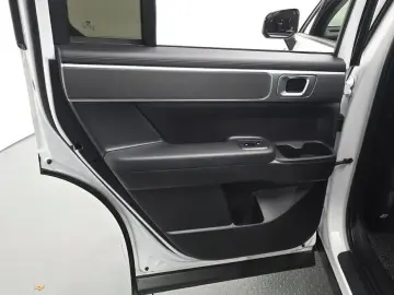 2025 Hyundai Santa Fe с пробегом 13 734 км
