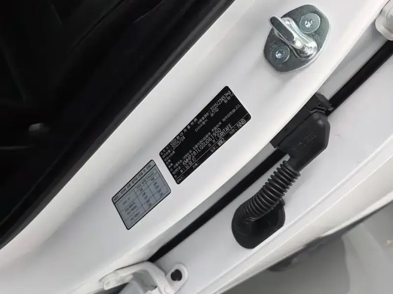 2025 Hyundai Santa Fe с пробегом 13 734 км