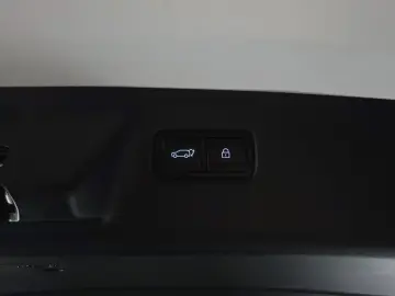 2025 Hyundai Santa Fe с пробегом 13 734 км
