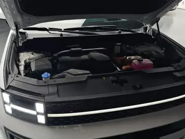 2025 Hyundai Santa Fe с пробегом 10 707 км