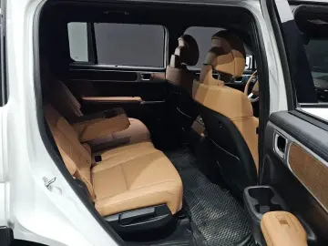 2025 Hyundai Santa Fe с пробегом 10 707 км