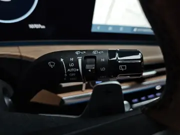 2025 Hyundai Santa Fe с пробегом 10 707 км