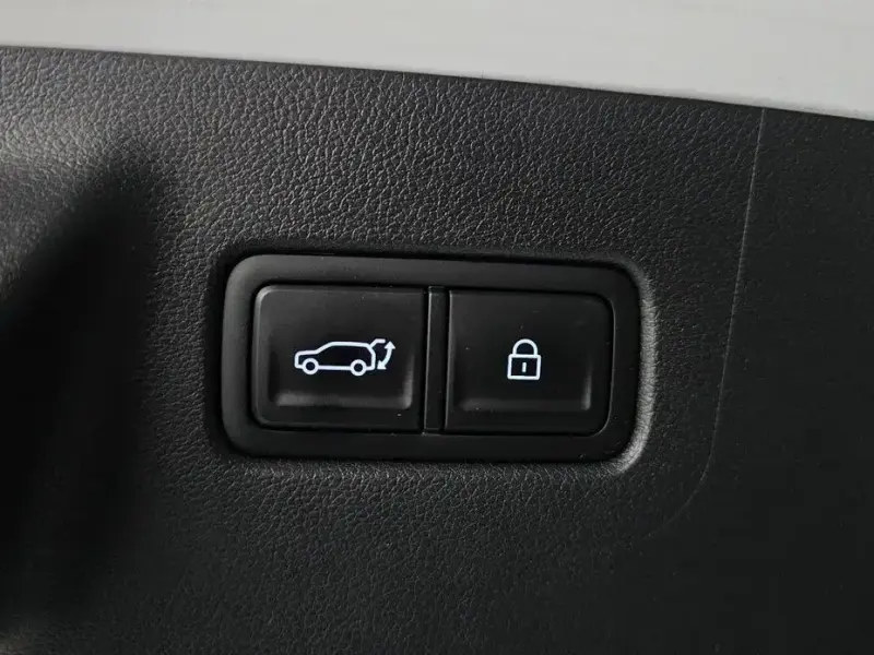 2025 Hyundai Santa Fe с пробегом 10 707 км